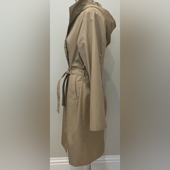 VINTAGE BURBERRYS MADE IN LONDON RAINCOAT - Picture 5 of 10